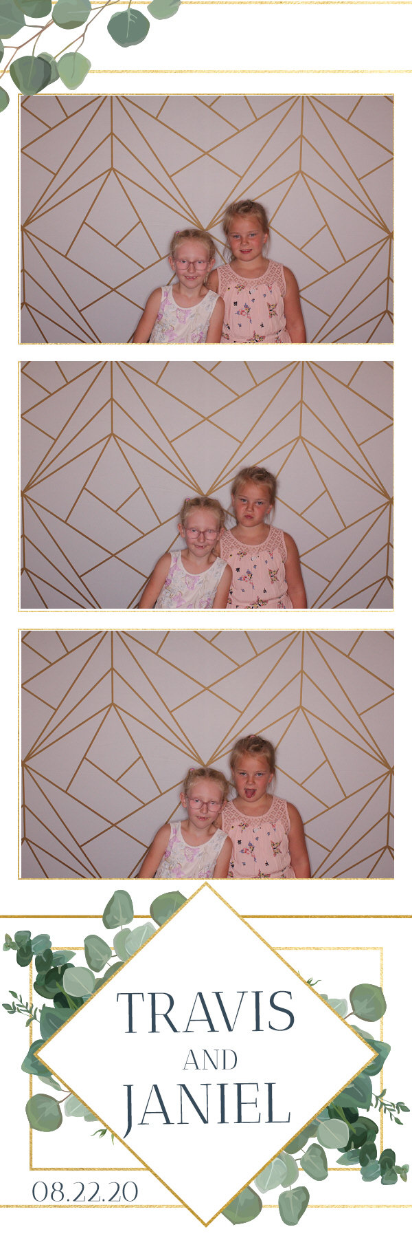 Jacquie & Dennis’ Wedding | View more photos from the event at gallery.photoboothbillings.com/u/PhotoBoothBillings/Jacquie-Dennis’-Wedding-0